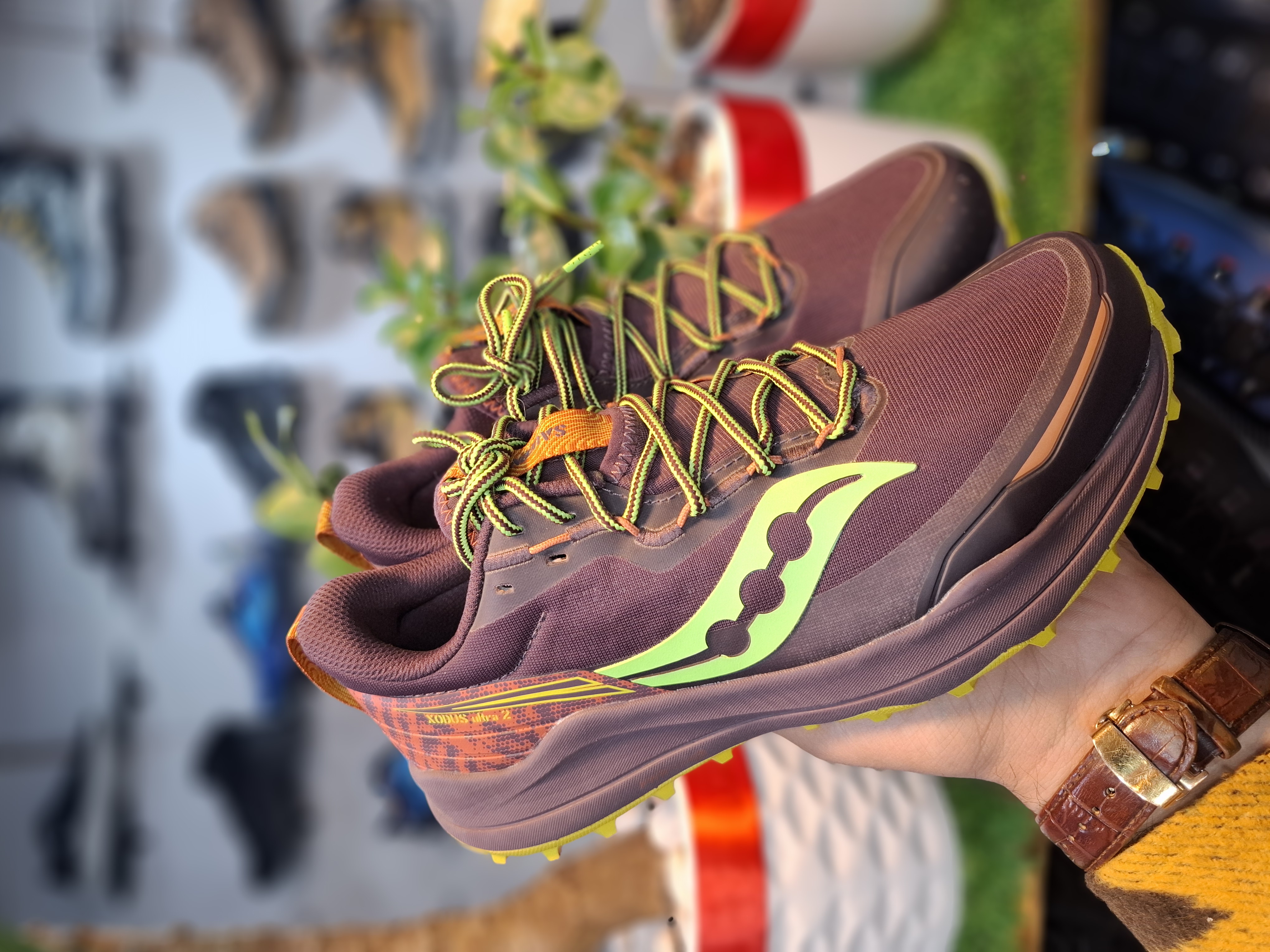 کفش ساکون xodus ultra 2 زنانه شهری و تریل رانینگ